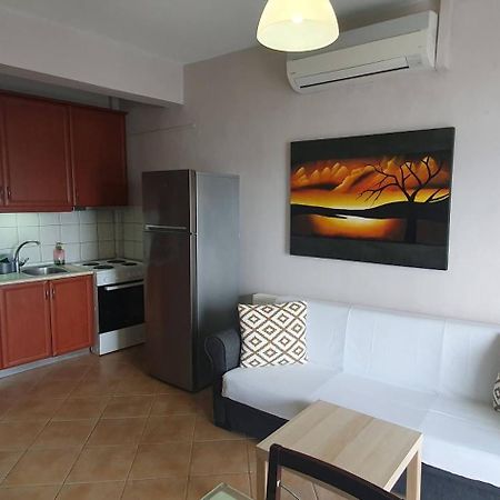Θέα Μπροστά Στη Θάλασσα Apartment Néa Péramos Bagian luar foto